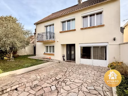 à saint-brice-sous-forêt  maison 7 chambres de 156 m2