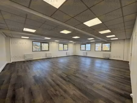 a louer - bureaux 111 m² - saint-ouen-l'aumône
