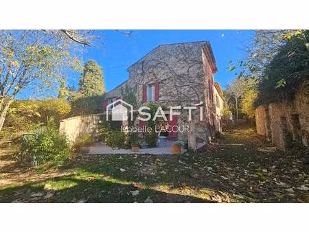 mas provençal  composé de 3 habitations