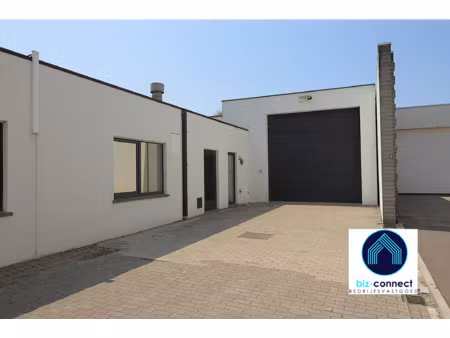 te huur maldegem – magazijn of atelier van ca.660m². uitstekende ligging.