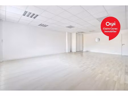 location locaux professionnels à lavaur (81500)  726 €