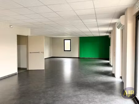 location locaux professionnels 48 m² à libourne (33500)  1 059 €