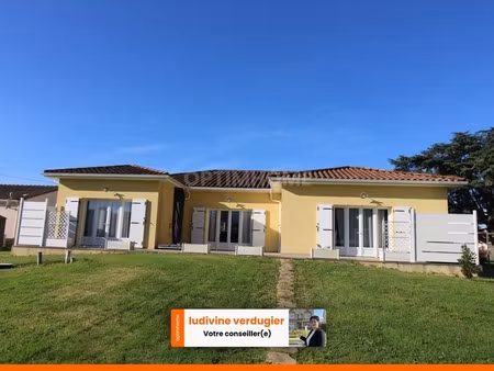 maison à vendre de plain pied adapté pmr à saint etienne de fougeres (47)