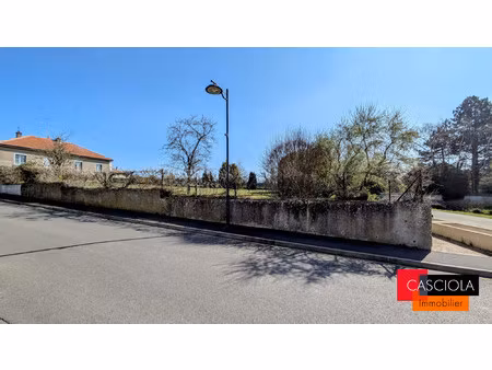 louvigny - terrain 3 40 ares hors lotissement / libre constructe