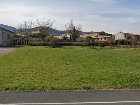 terrain constructible viabilisé à vendre