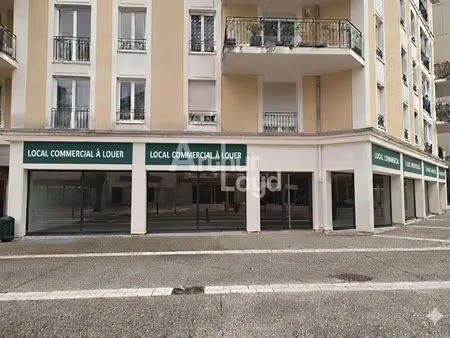 local commercial a louer