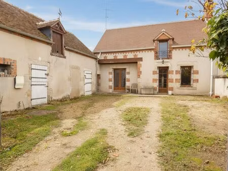 maison de pays 5 pièces  proche commerces et école