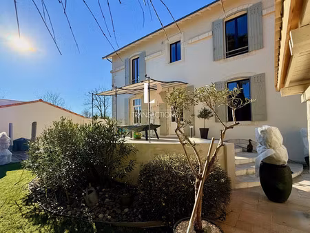 maison de caractère de standing à la rochelle