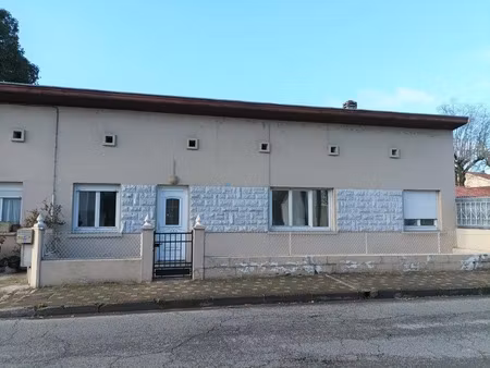 vente maison 3 pièces 80 m² à aire-sur-l'adour (40800)  97 000 €