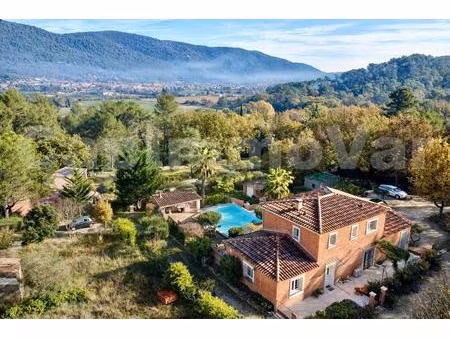 achat maison 5 pièces 165m² signes 83870