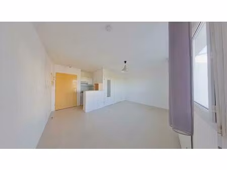 location appartement 1 pièce 23m² poitiers 86000