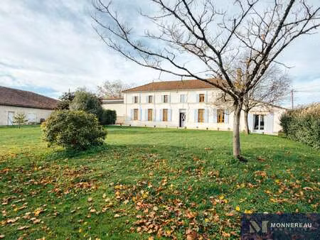 maison de luxe à vendre à baignes-sainte-radegonde : 548 625 € | 425m²