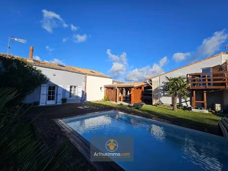 vente maison 8 pièces 145 m2 à la grève-sur-mignon