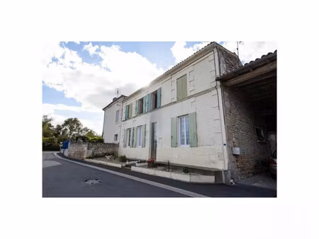 maison en pierre 100 m² et ses dépendances