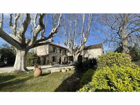 proximité de st rémy de provence : mas de charme authentique avec deux lofts :