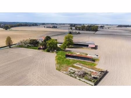 corps de ferme en parfait état