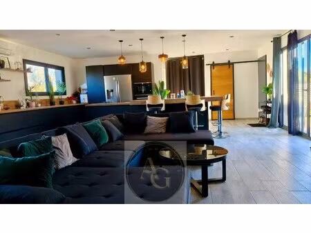 villa récente t4 125m²