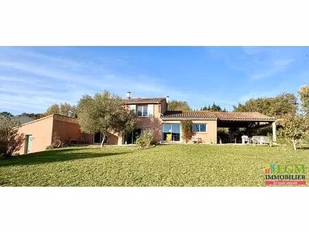 técou  maison 5 chambres avec garage et terrain d'environ 4300 m²