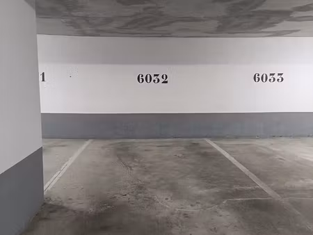vente parking/box undefined m²