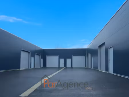 location locaux professionnels 183 m² à saint-palais-sur-mer (17420)  1 440 €