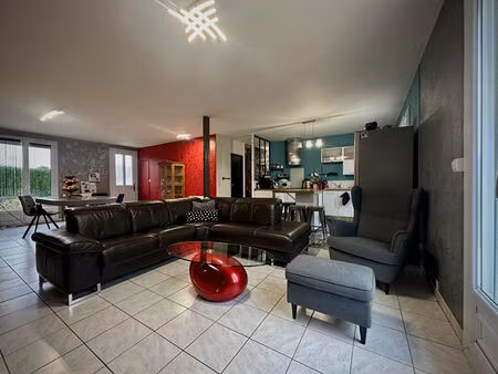 vente maison 6 pièces  122.00m²  bailleau