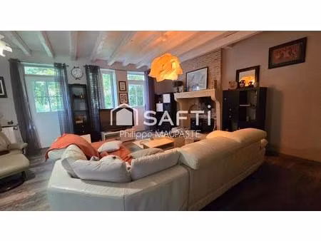 a deux pas des commerces de village