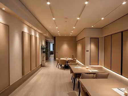 uniek handelszaak met woonst  tuin en garage in hartje ronse