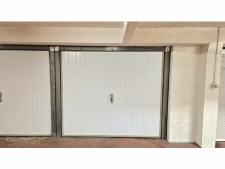garage à louer à avenue herbert hoover 200 woluwe-saint-lambert (vbd56098)