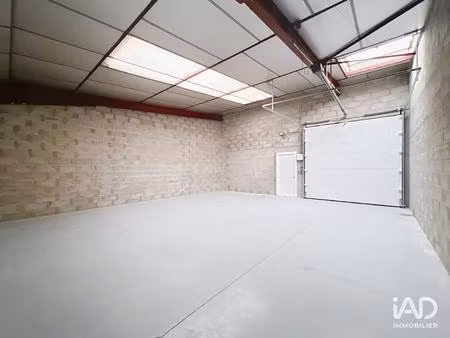 location local d'activités 73 m²