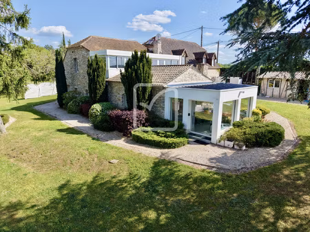 propriété exclusive à cales : double maison  double architec