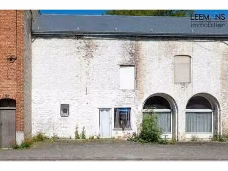 maisons à rénover dans le centre de mariembourg