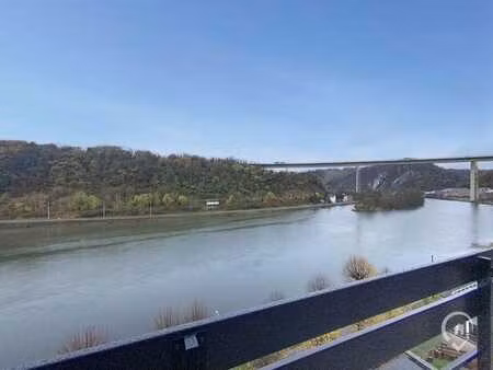 appartement 2 chambres à louer à anseremme - vue sur meuse