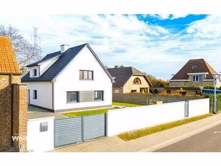 splendide villa récemment rénovée avec poss. prof. libérale