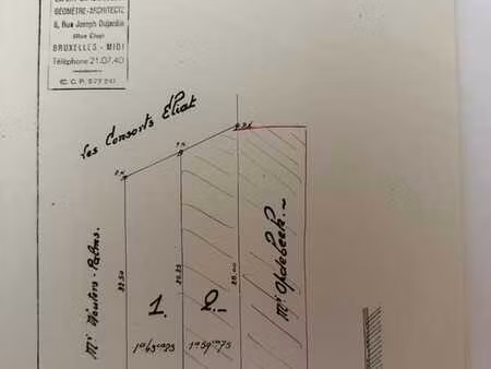 terrain constructible rare dans quartier résidentiel