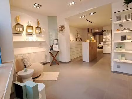 bien professionnel à louer à sint-kruis € 975 (lhn1z) - de brugse databank | zimmo