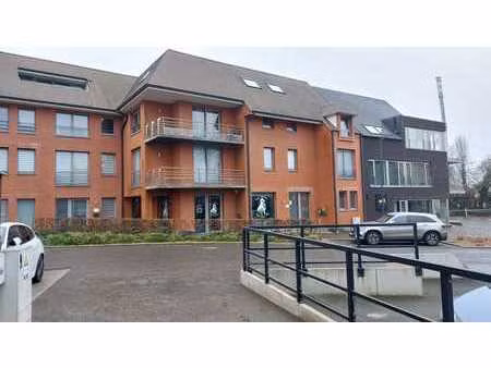 lumineux appartement 2 chambres avec terrasse. adapté pmr.