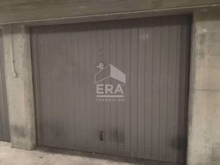 garage/stationnement à vendre