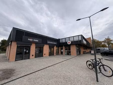 local commercial à louer