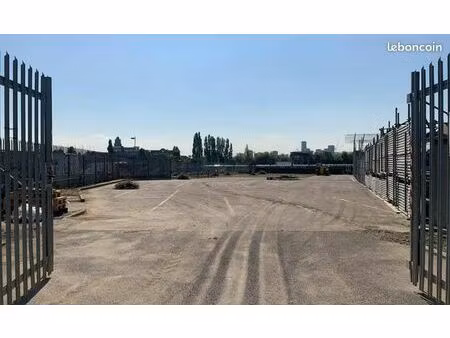 location de terrain de stockage parking de 3000m2 à compiégne