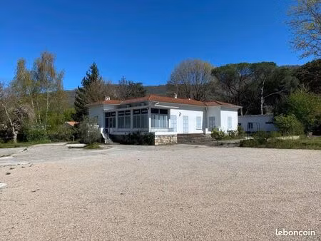 bureau médical / paramédical