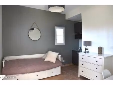 location studio lumineux 14me2  tout équipé  calme absolu  puyricard