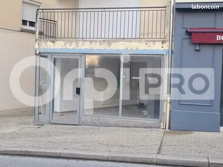 local commercial 43 m²