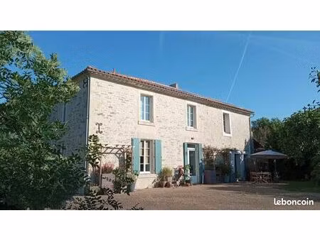 propriété 6 pièces 175 m²