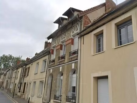 immeuble 8 pièces 160 m²