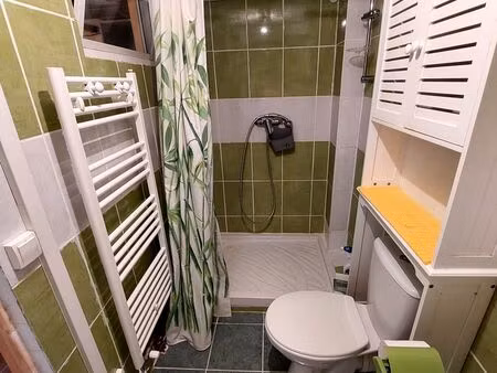 studio à louer 800e/mois