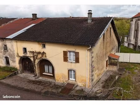 vends ferme de village