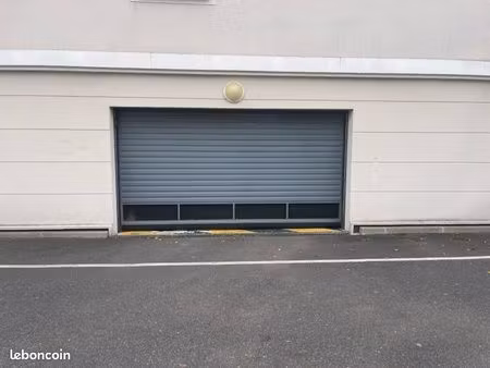 parking couvert résidence sécurisé