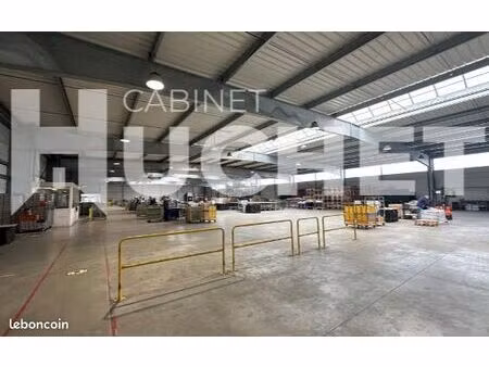 local logistique 3 070 m²