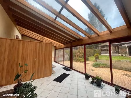 maison 8 pièces 157 m²