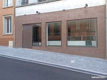 local commercial centre ville vervins